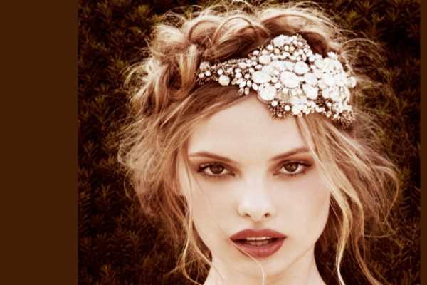 Wedding hairstyles in the Greek style: curls, cascades, knots Greek hairstyle for a wedding